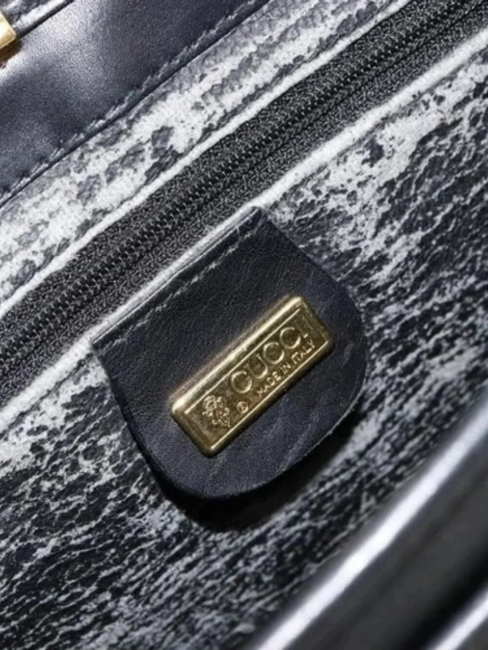 GUCCI Micro GG Supreme Shoulder Bag PVC Black Gold 001 256 1044 Auth 180209